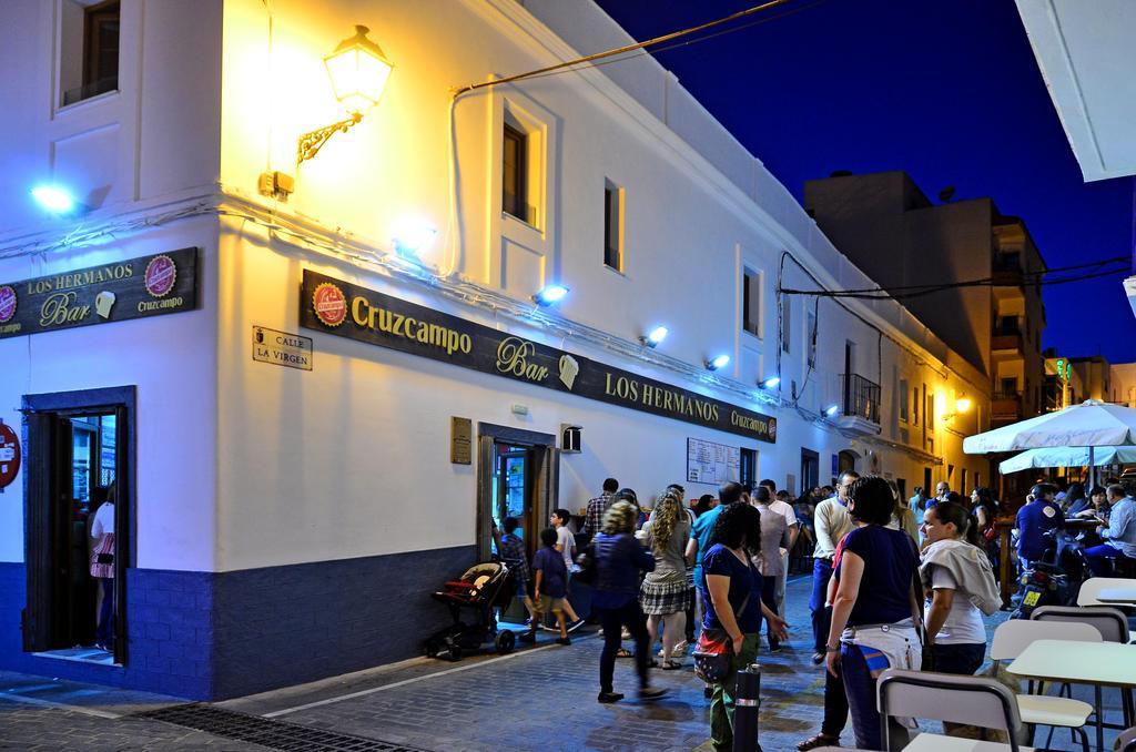 Hotel Hostal La Fonda Conil De La Frontera Exterior foto